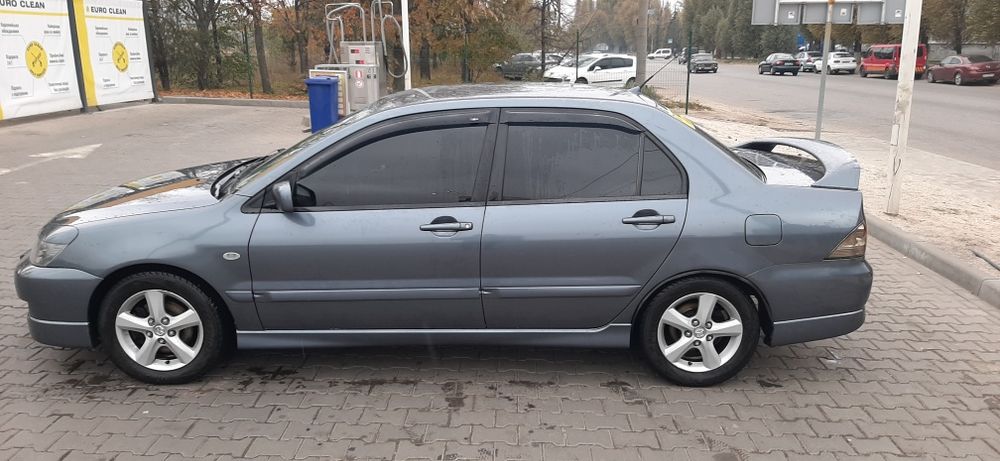 Продам мицубиши лансе срочно