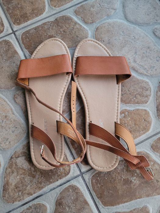 Brązowe sandały Primark rozmiar 40 buty na lato