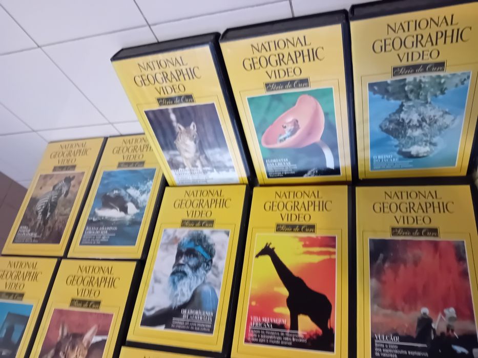 Conjunto de 24 Cassetes Vhs National Geographic