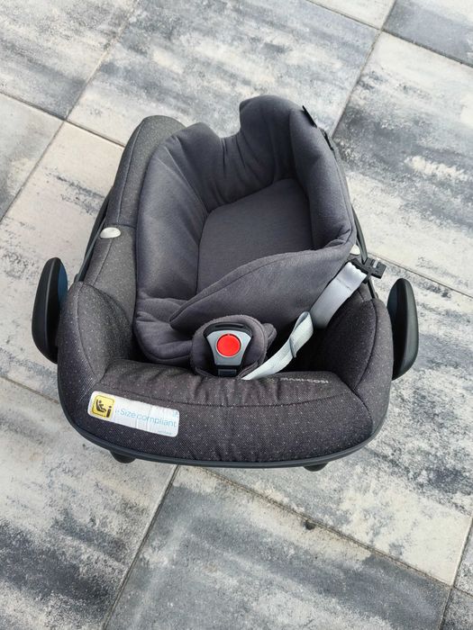 Fotelik samochodowy Maxi Cosi Pebble plus 0-12 nosidełko