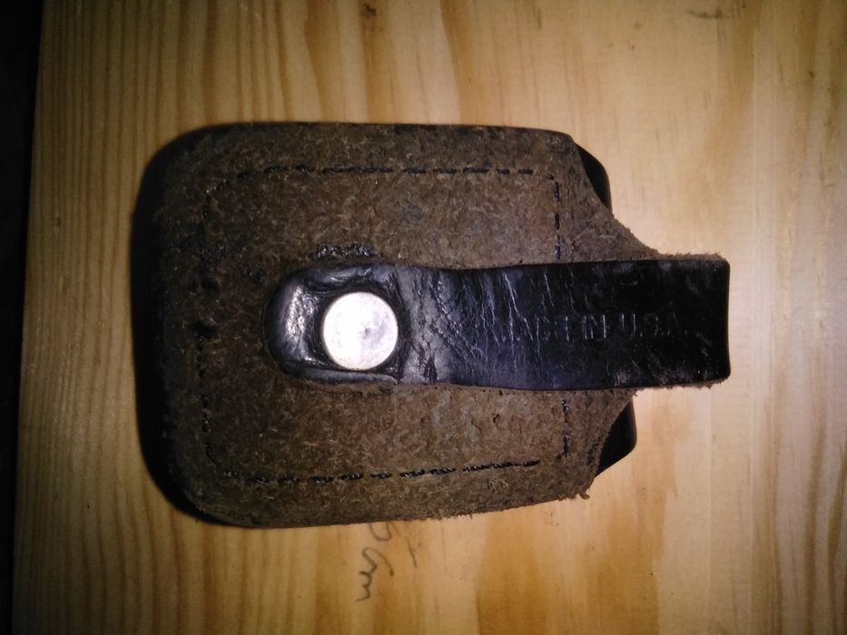 Bolsa Zippo . bastante usada mas em perfeito estado