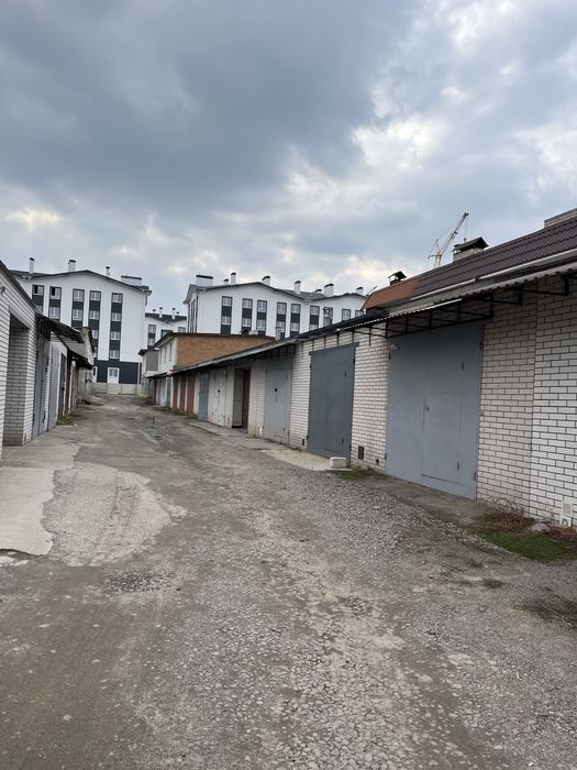 Без %Гараж, склад, бетонований підвал, електроенергія,Святопетрівське