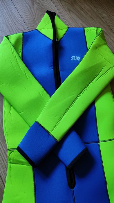 Gruba, długa pianka do pływania r. S