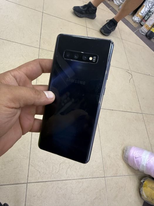 Samsung s10+ Америка