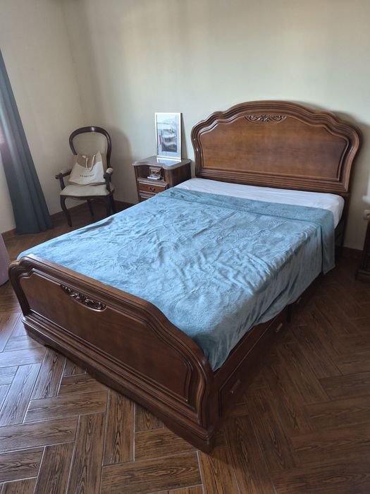 Quarto completo ainda em  bom estado para uso