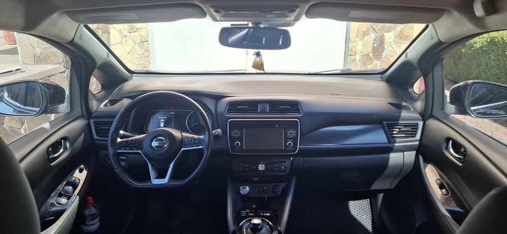 Nissan leaf 2018