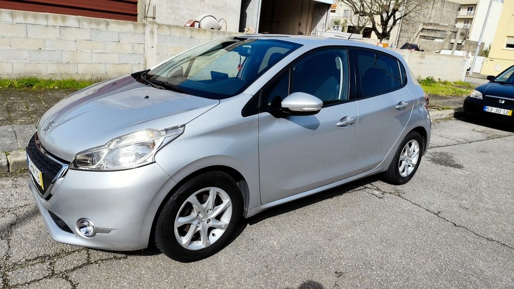 Peugeot 208 1.2 gasolina 2015