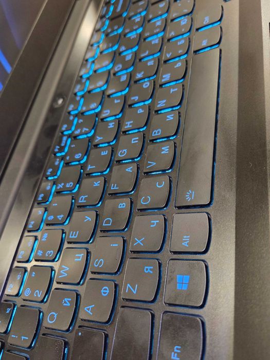 Grawerowanie klawiatury laptopa Warszawa CYRYLICA RU / UA / BY