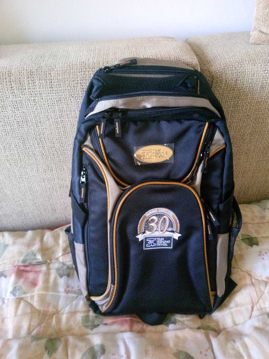 Продам новьій рюкзак
