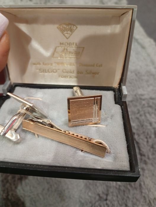 Продам чоловічий набір запонок  золото срібло  модельAdmira нові