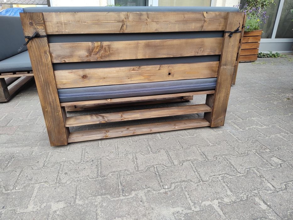 Zestaw ogrodowy na wzór palet