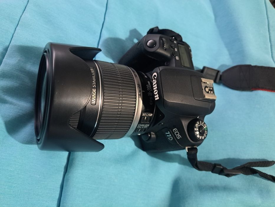 Canon 77d + lente 18-200