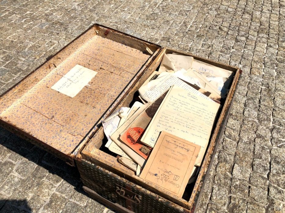 Bau Arca Mala Chapa Antiga