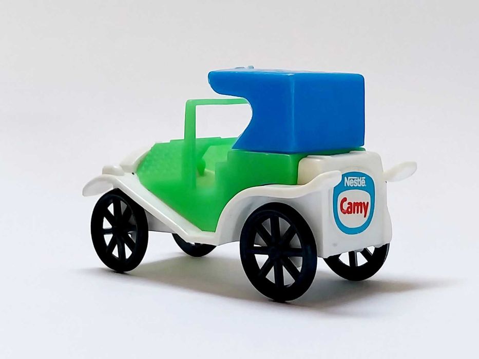 Miniatura carro antigo da Camy Nestlé