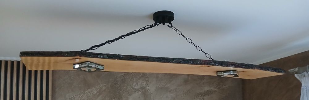 Żyrandol z deski