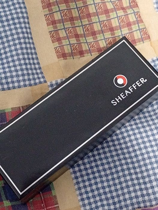 Esferográfica Sheaffer toda nova em caixa