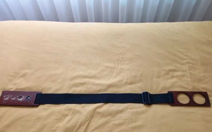 Vendo violoncelo tamanho 1/2, em bom estado geral, com alguns sinais normais de utilização, mais arco, capa protetora da Rapsody e fita.