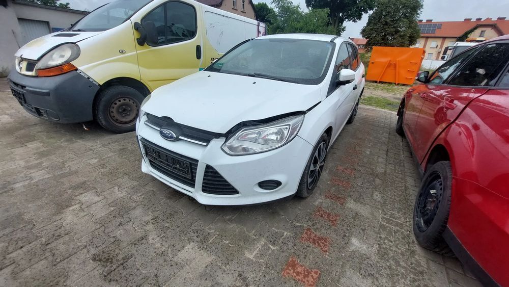 ford focus mk3 2013 r. fotel drzwi szyby silnik rozrusznik alternator skrzynia ćwiartka szyba drzwi1,6 d