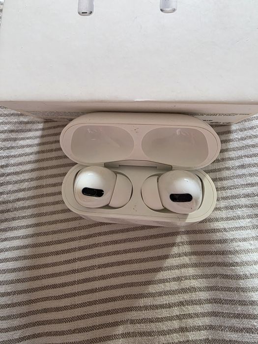 AirPods Pro (2019) – Originais