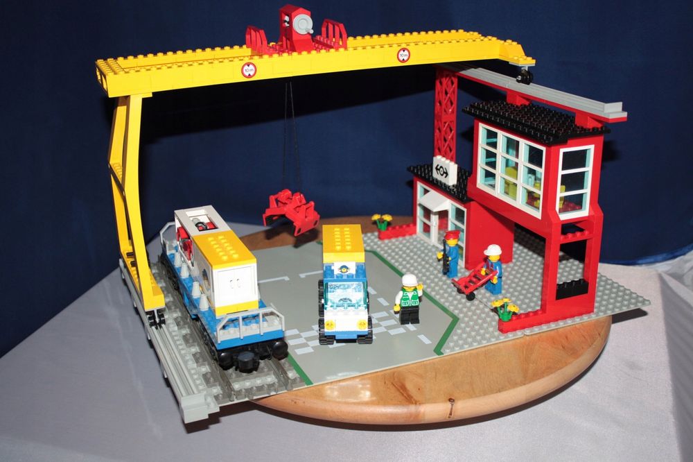Lego Train 4555 Stacja towarowa