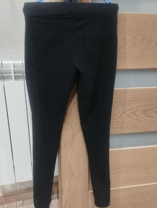 Czarne legginsy dziewczęce