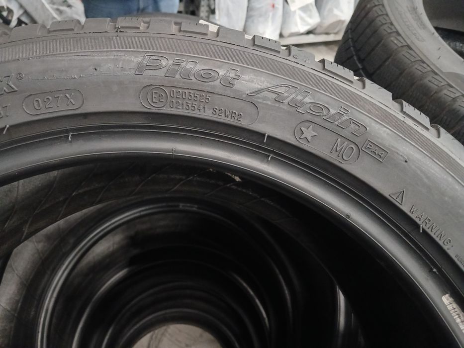 Зимові Шини БВ  245/45 R18  MICHELIN  Pilot Alpin PA4  Склад