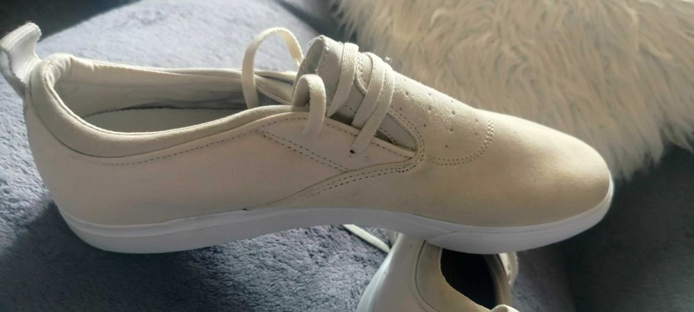 Nowe Buty Riley 2 marki Lakai, model profesjonalny  Riley Hawk