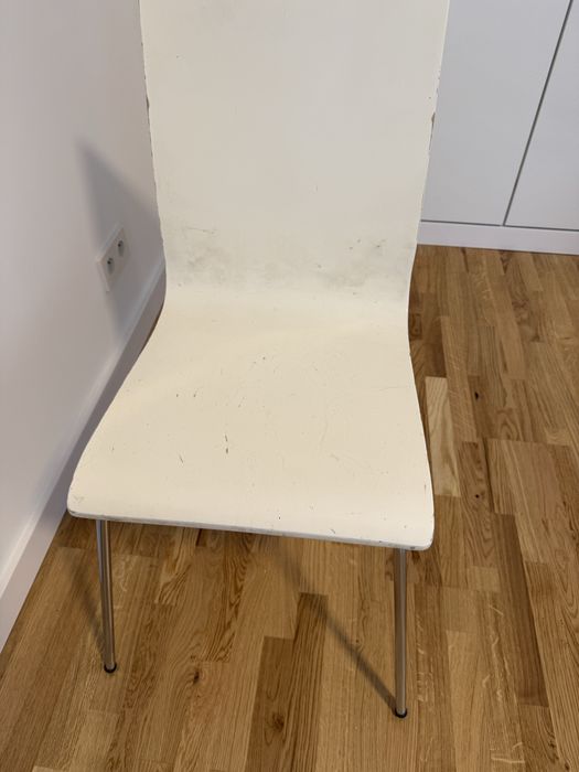 Krzesła używane do renowacji