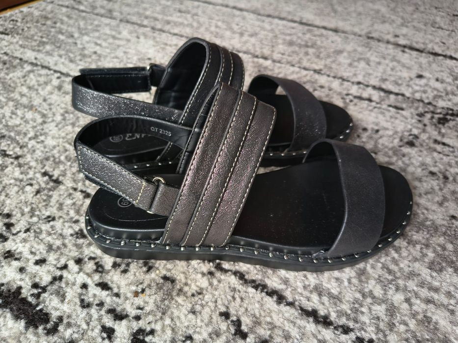 Sandaly ENPLUS 39. Nowe