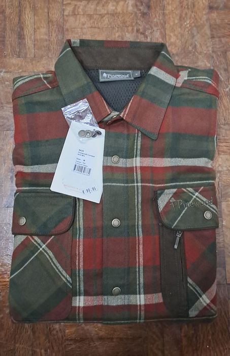 Camisa pinewood xadrez