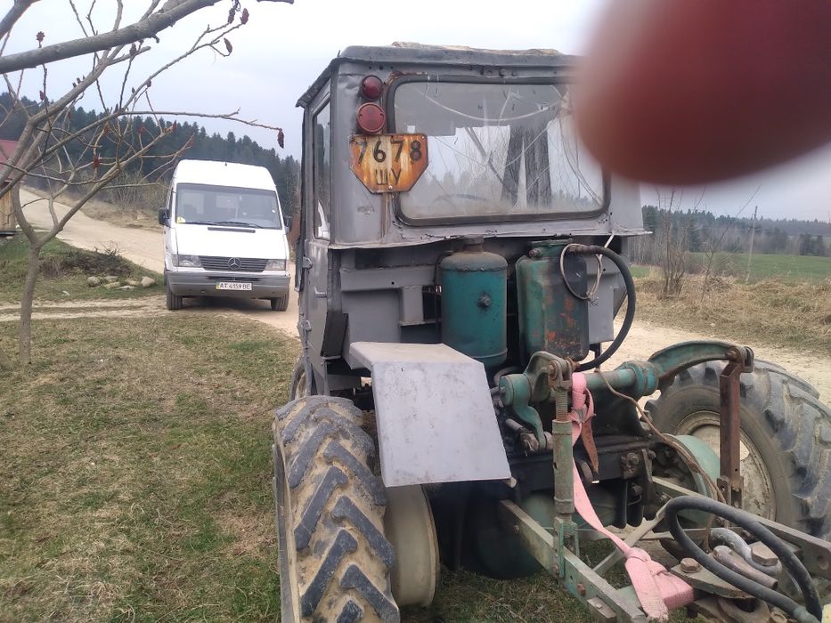 Продам трактор т
