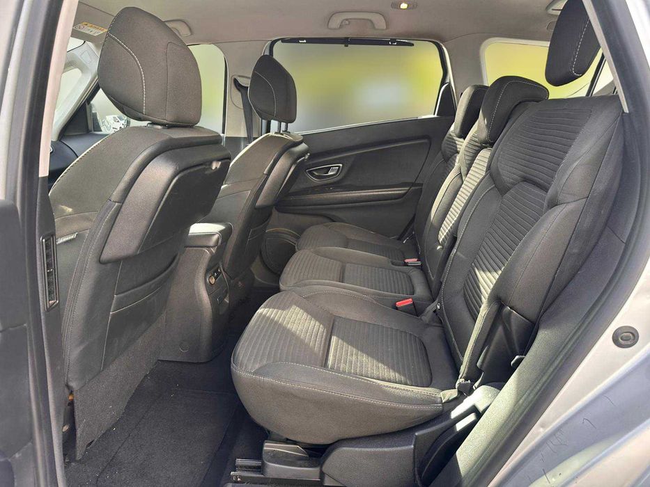 Renault Grand Scenic 1.6 DCI 130cv 7 Lug de 2018 Salvado