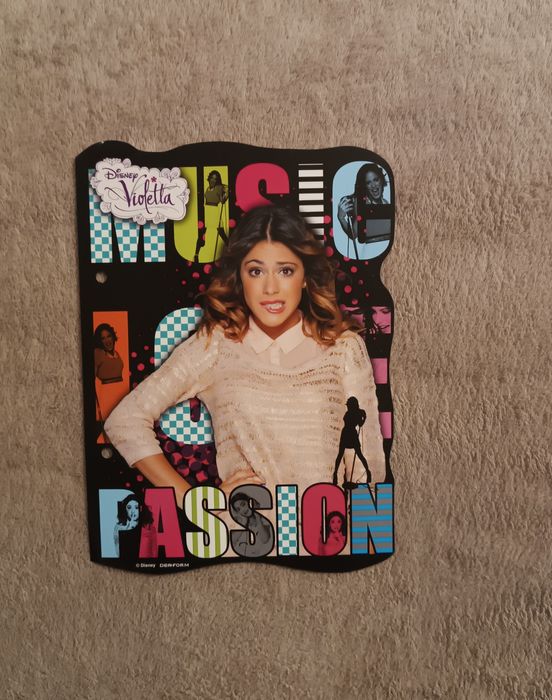 Duża naklejka / karteczka do segregatora Disney Violetta