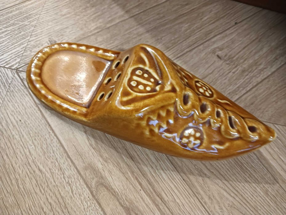 Ikebana wazon wiszący but ciżemka Bochnia ceramika