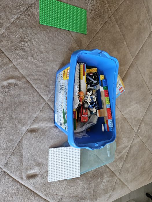 Legos - Caixa com variados Legos