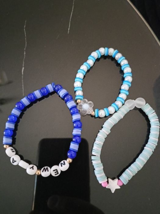 Bransoletki i bryloki do telefonu