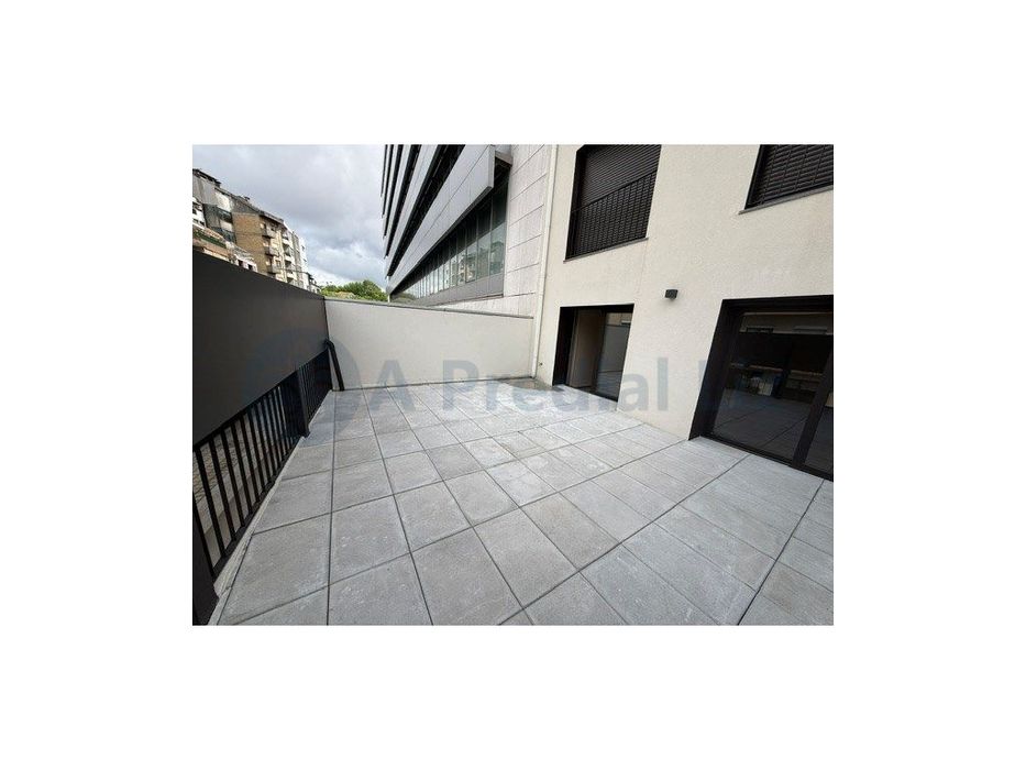 Apartamento T1 c/ terraço - junto à Rotunda da Boavista / Casa da M...