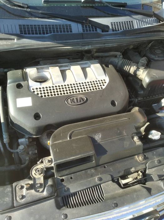 Автомобіль KIA Carens