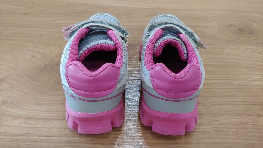 Buciki sportowe r.23