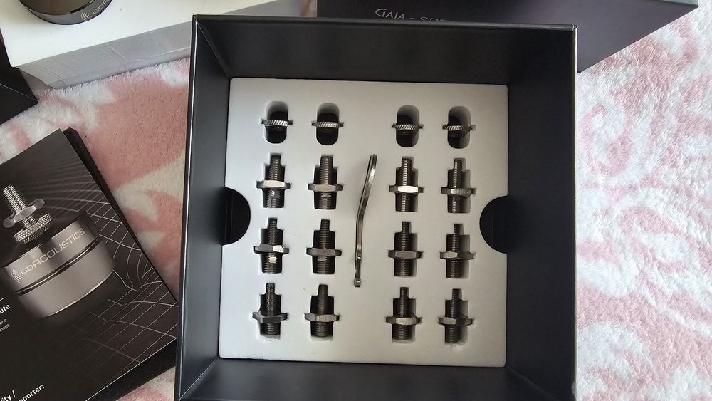 Isoacoustics gaia ii (2)