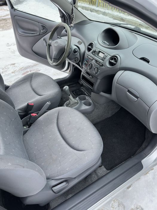 Sprzedam Toyotę Yaris