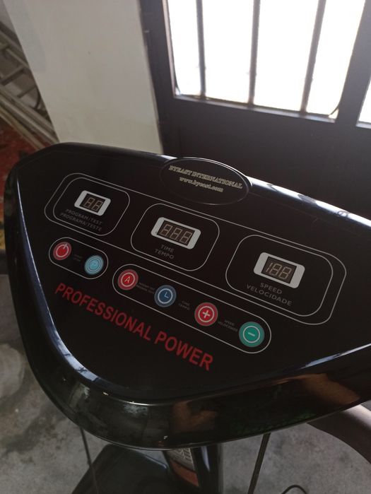 Vibroplate Exercise Machine64409494494722120