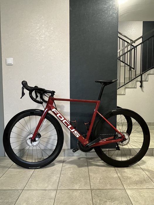 Focus isalco max 8.8 r.56 / 2023 / Karbonowe kola Novatec 50mm