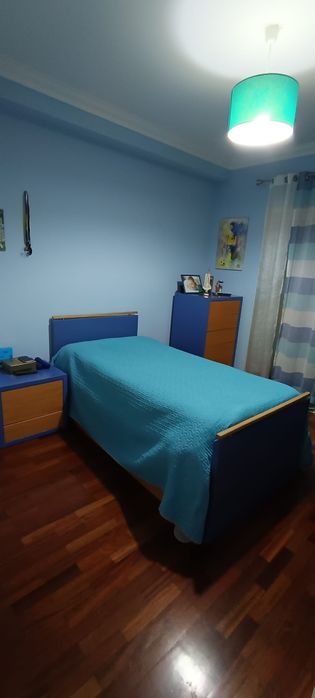 Cama de solteiro com gavetão