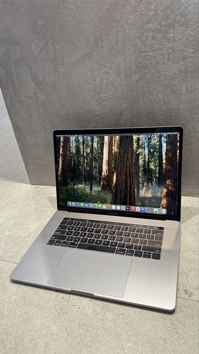 Apple Macbook Pro A1990 2018 2019 15’ 32gb 1tb Radeon Pro 560X 4gb
