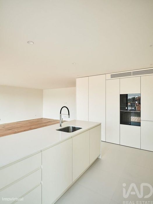 Apartamento T1 em Anta e Guetim de 64,8 m2