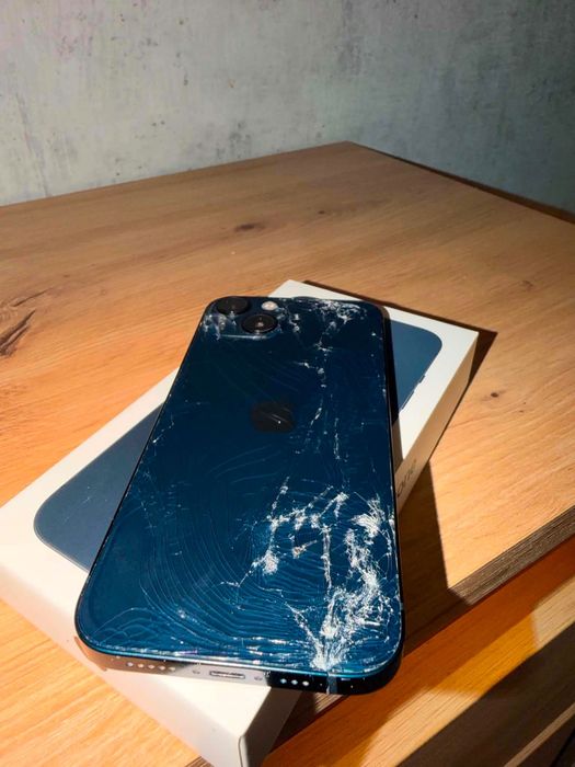 Telefon Iphone 13 ( 128 gb )