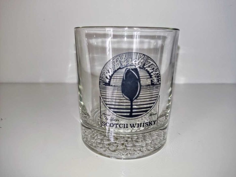 Copos vidro whisky coleção Ford e Black Tulip