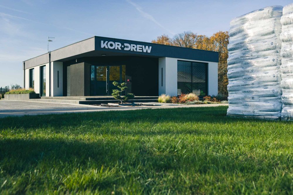 Kor-Drew Kora sosnowa luzem z dostawą na terenie całego kraju min.95mp