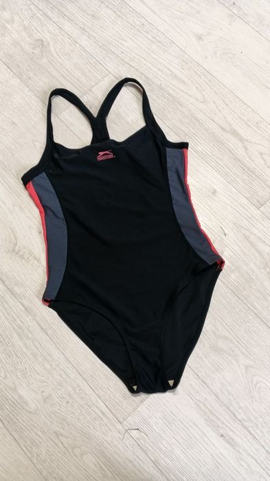 спортивний суцільний купальник Slazenger М розміру
